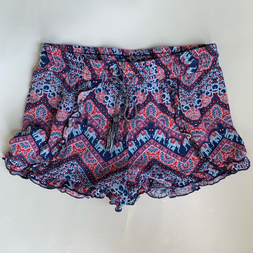 No Boundaries casual shorts